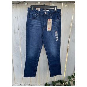 •Levi’s• 724 High-Rise Straight Cropped